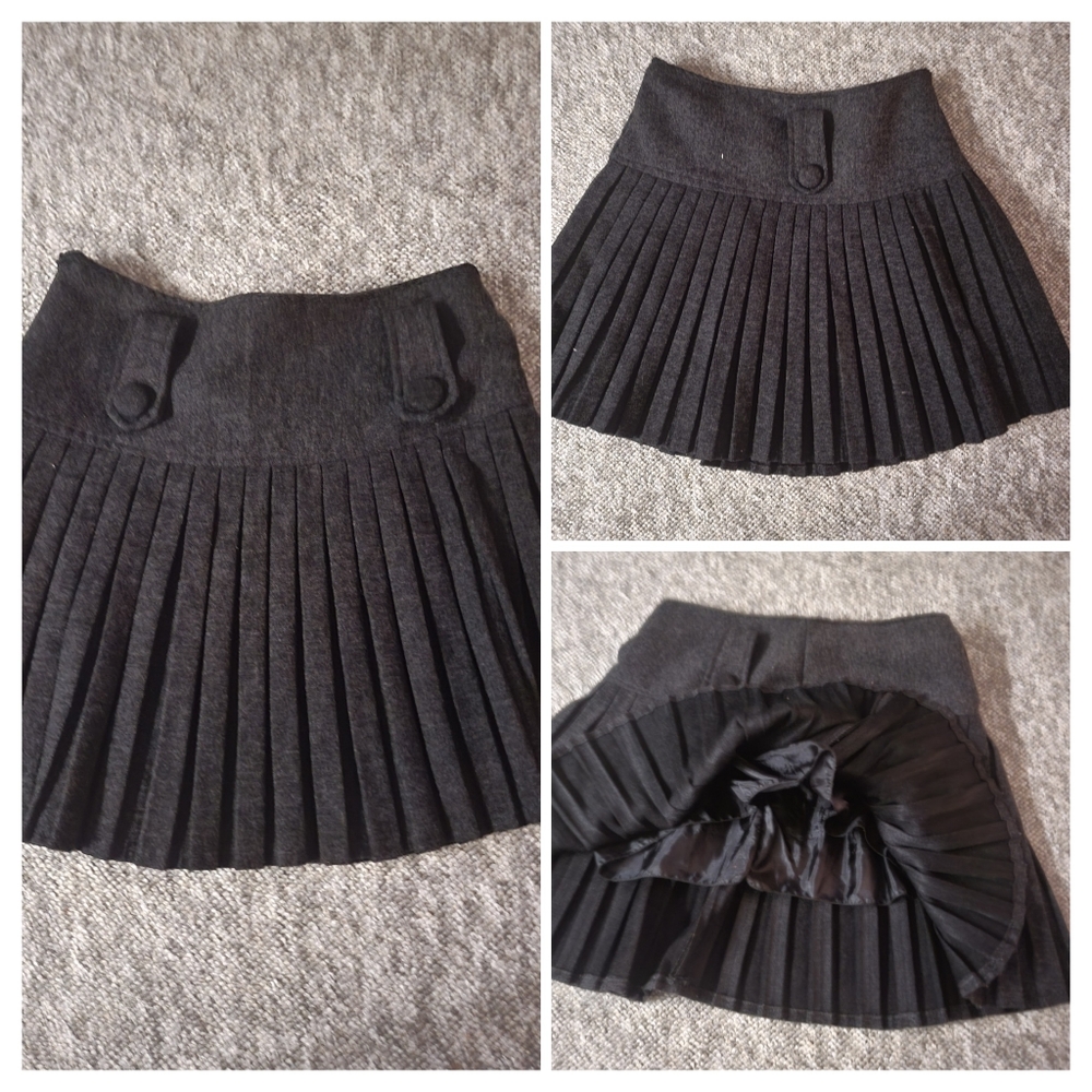 Wool skirt